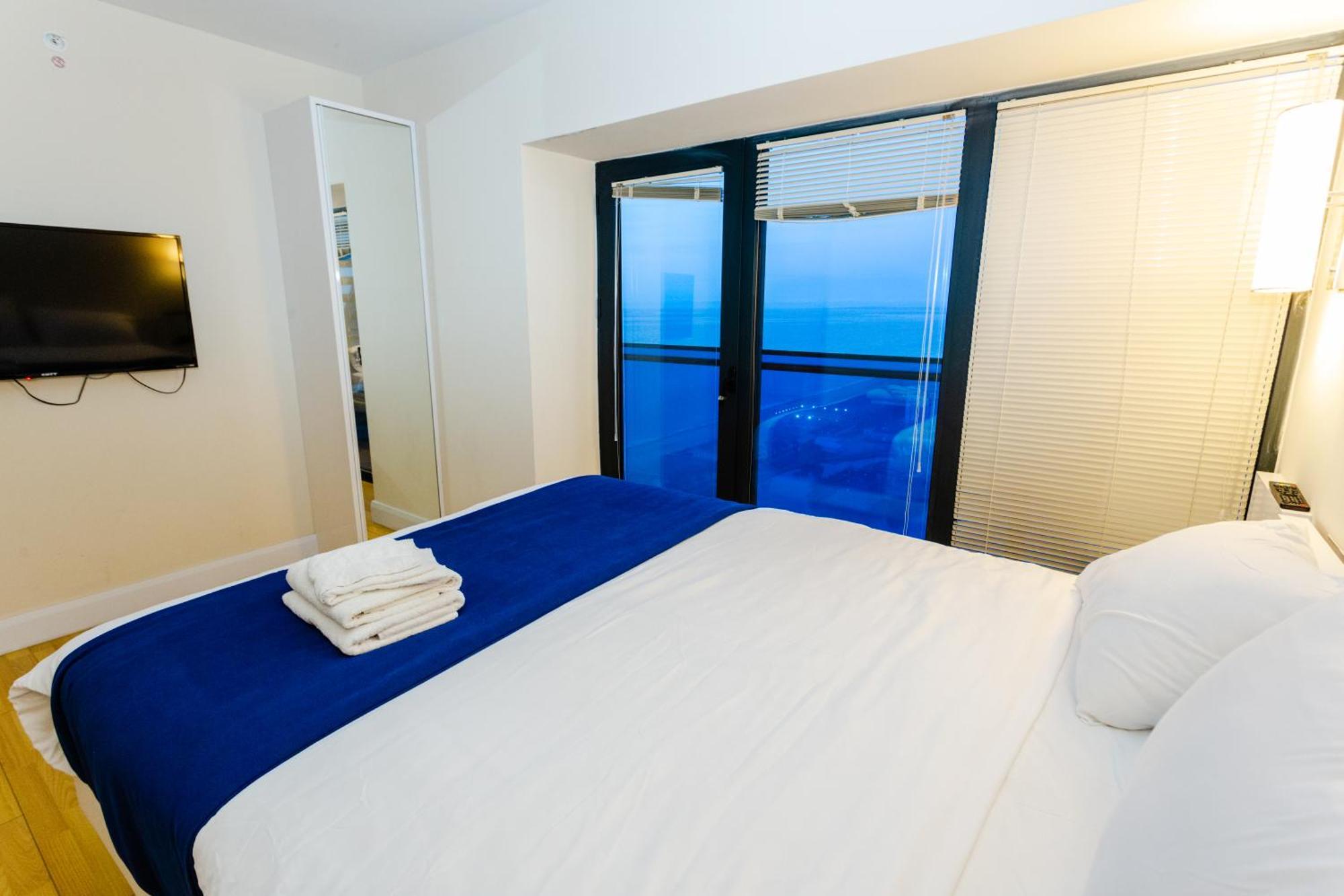 Orbi City Sea View バトゥーミ エクステリア 写真